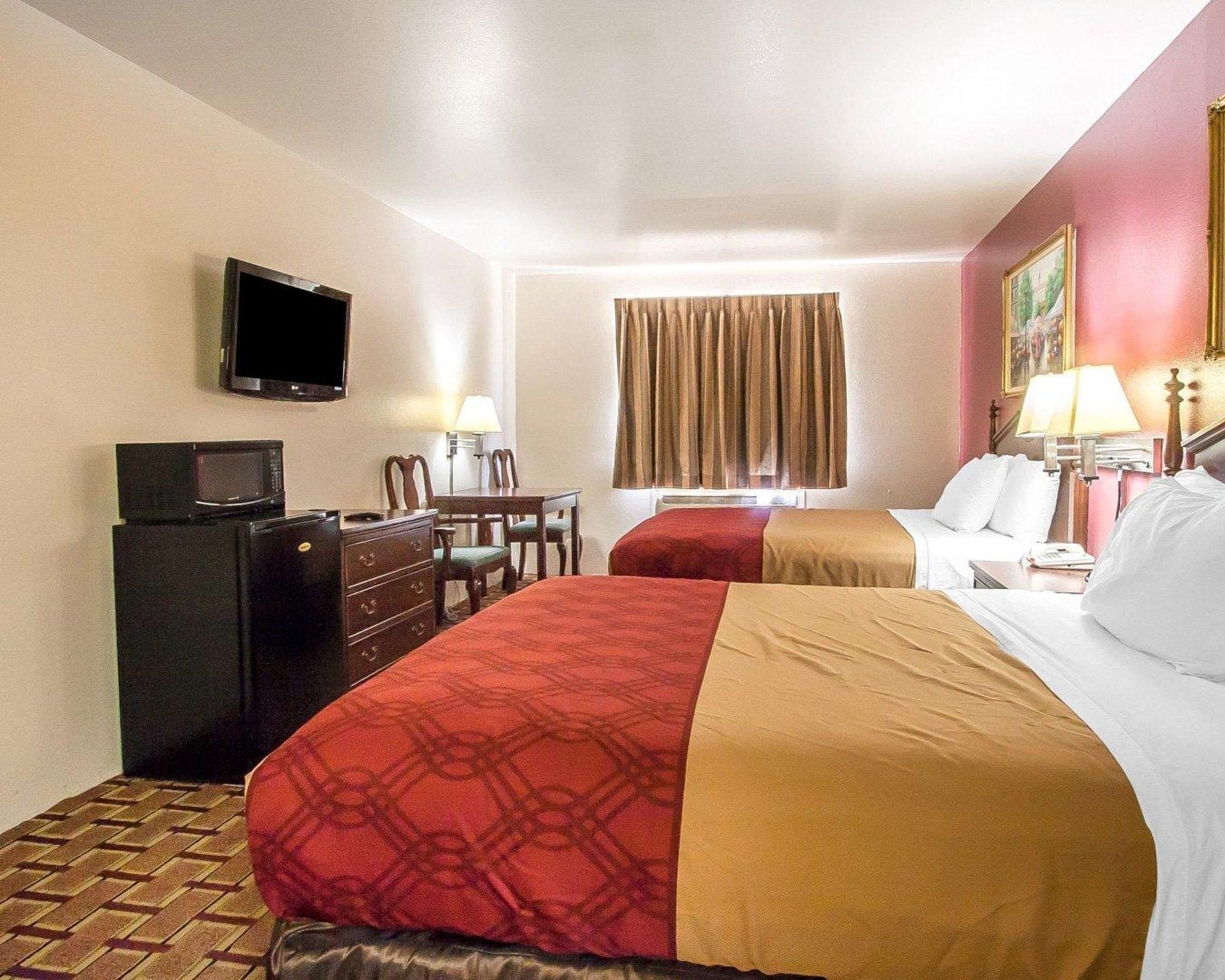 Econo Lodge Dexter Екстериор снимка