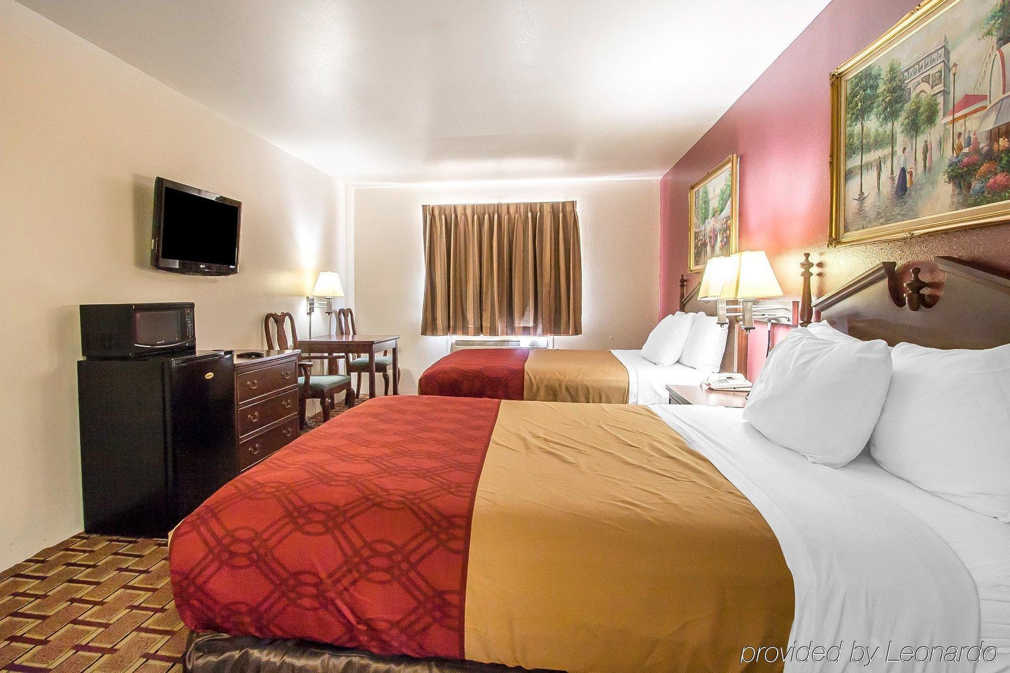 Econo Lodge Dexter Екстериор снимка