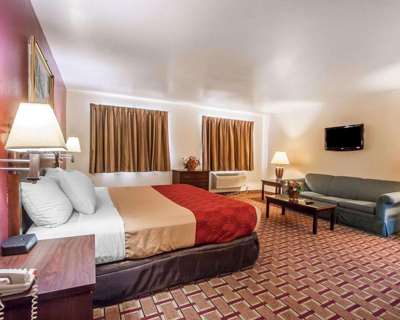 Econo Lodge Dexter Екстериор снимка
